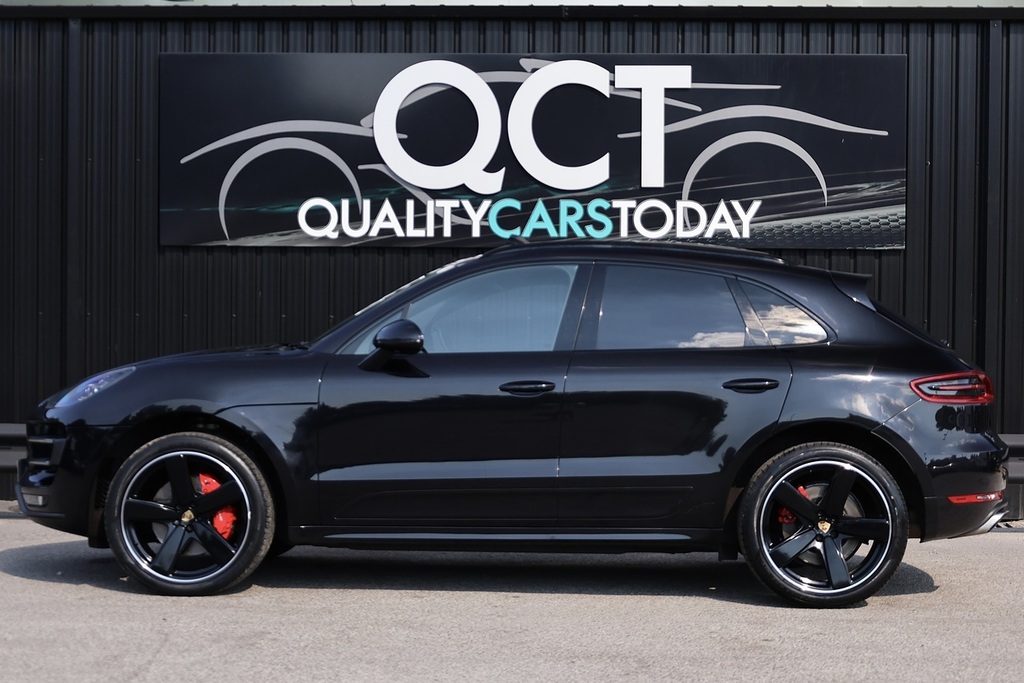 Porsche Macan Macan Turbo Black #2