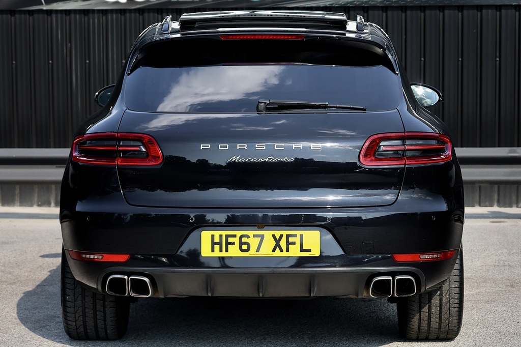 Porsche Macan Macan Turbo Black #5