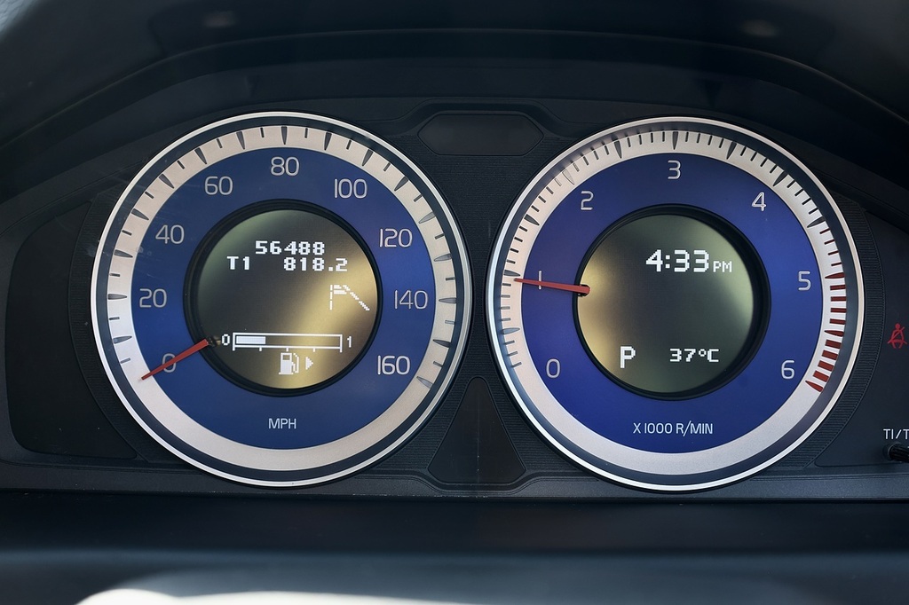 Volvo V70 V70 R-design D2 Grey #19
