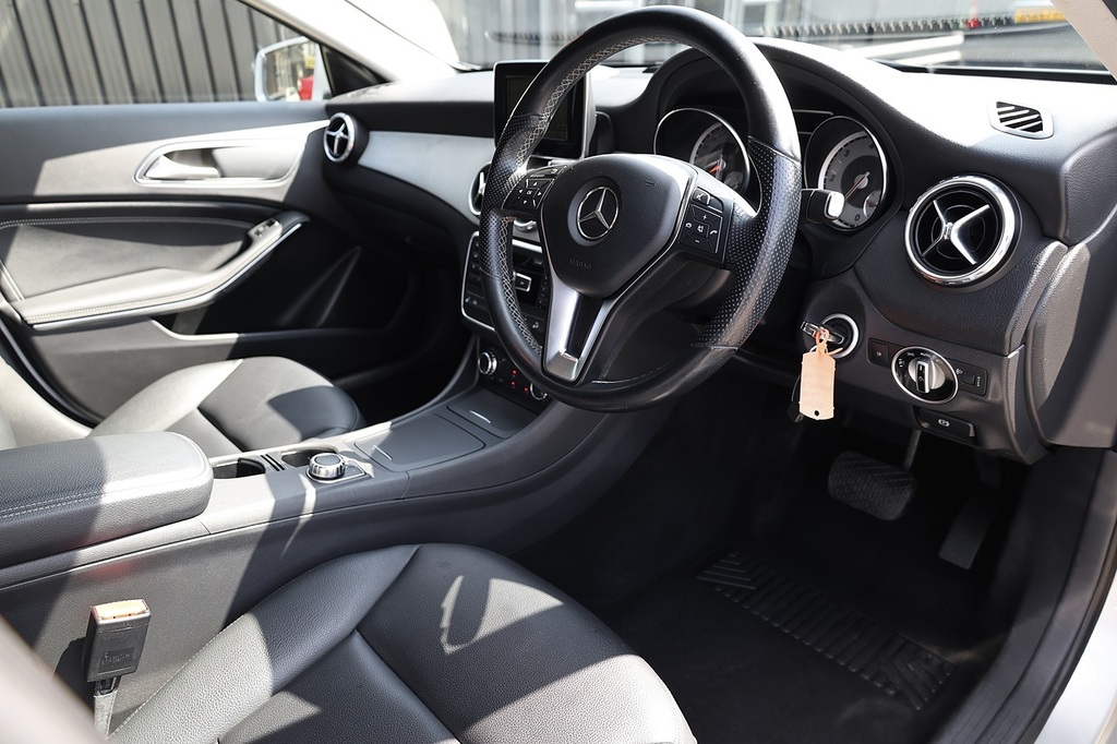 Mercedes-Benz GLA Class Gla220 Cdi 4Matic Se Black #12