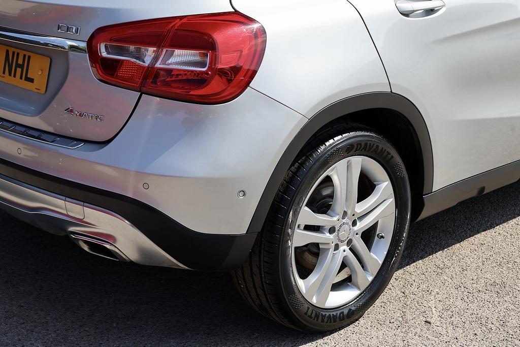 Mercedes-Benz GLA Class Gla220 Cdi 4Matic Se Black #19