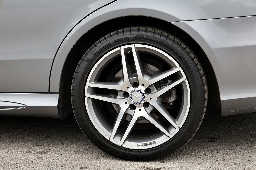 Mercedes-Benz E Class 3.0 E350 Bluetec Amg Line 255 Bhp Black #31