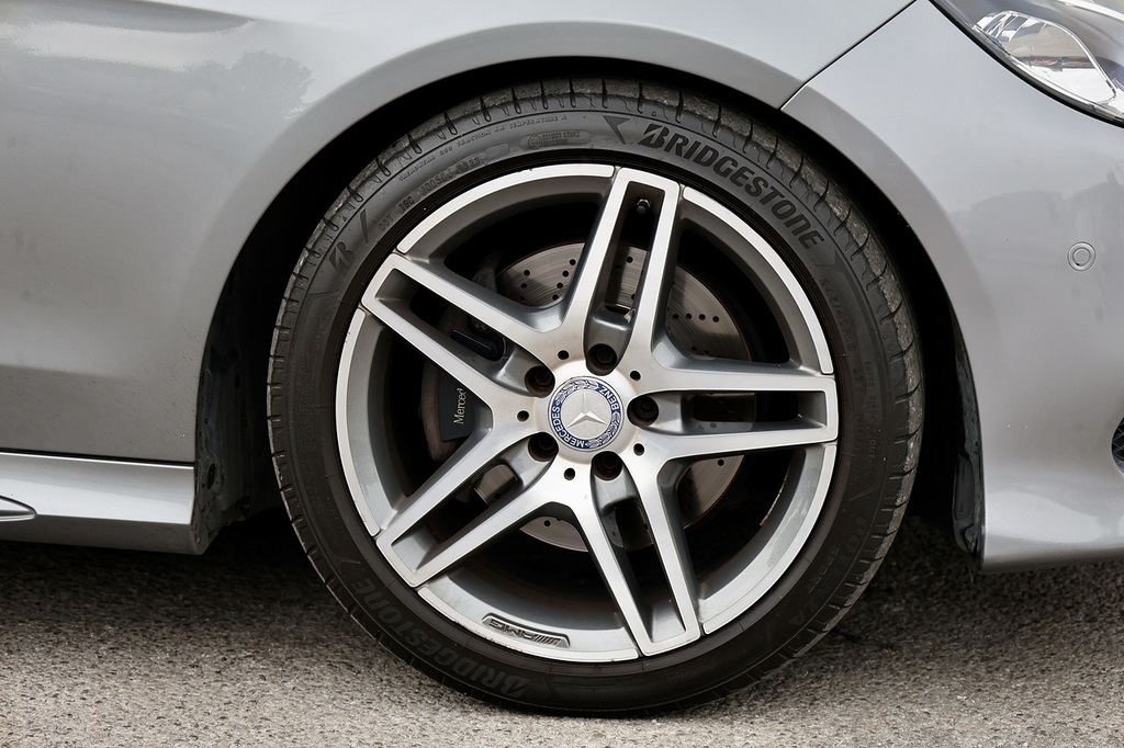 Mercedes-Benz E Class 3.0 E350 Bluetec Amg Line 255 Bhp Black #32