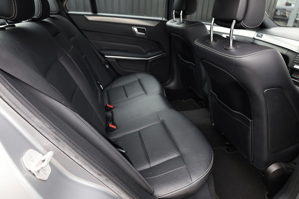 Mercedes-Benz E Class 3.0 E350 Bluetec Amg Line 255 Bhp Black #24