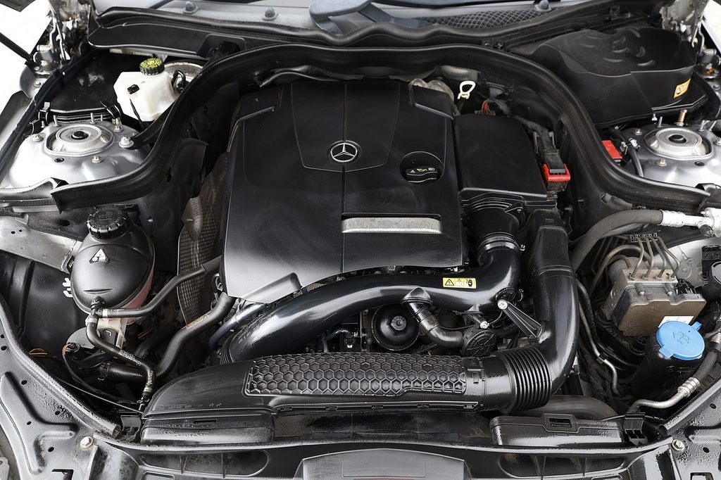 Mercedes-Benz E Class 3.0 E350 Bluetec Amg Line 255 Bhp Black #17