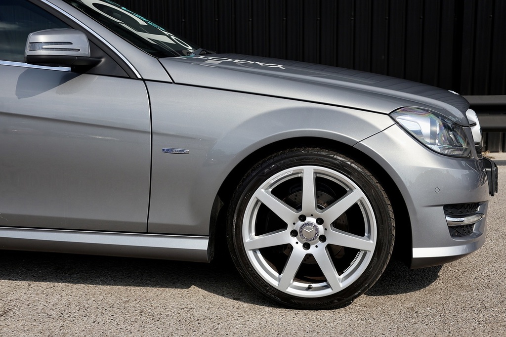 Mercedes-Benz C Class C200 Cdi Black #23