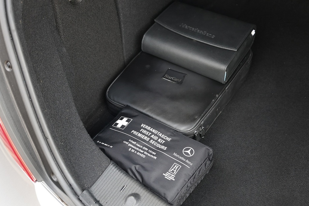 Mercedes-Benz C Class C200 Cdi Black #27