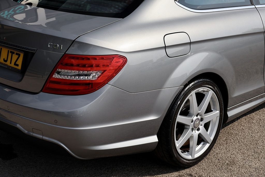 Mercedes-Benz C Class C200 Cdi Black #21