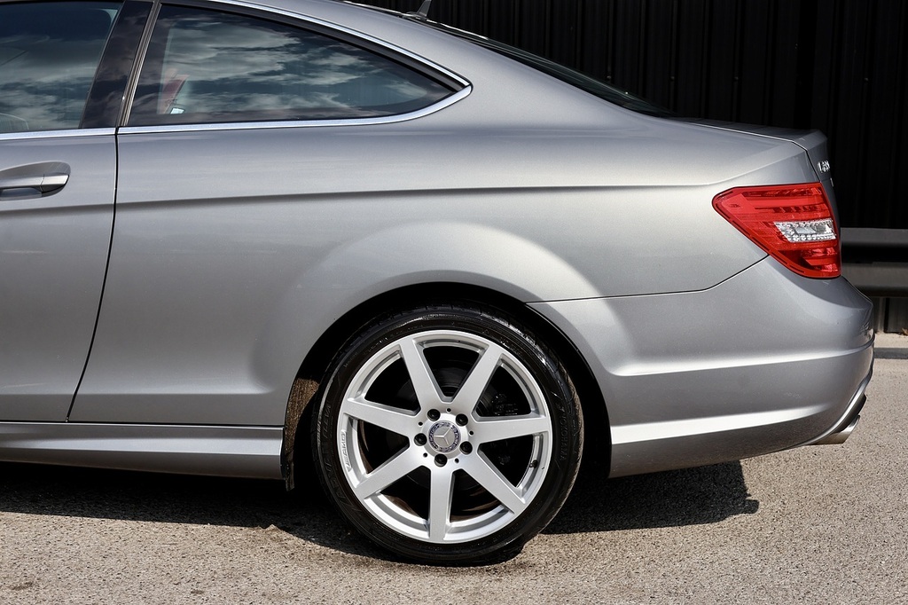 Mercedes-Benz C Class C200 Cdi Black #33