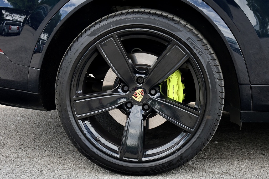 Porsche Cayenne Turbo Tiptronic S 5 Seat Black #31