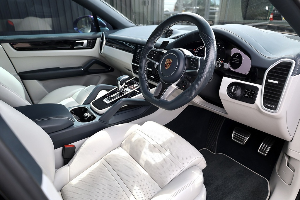 Porsche Cayenne Turbo Tiptronic S 5 Seat Black #7