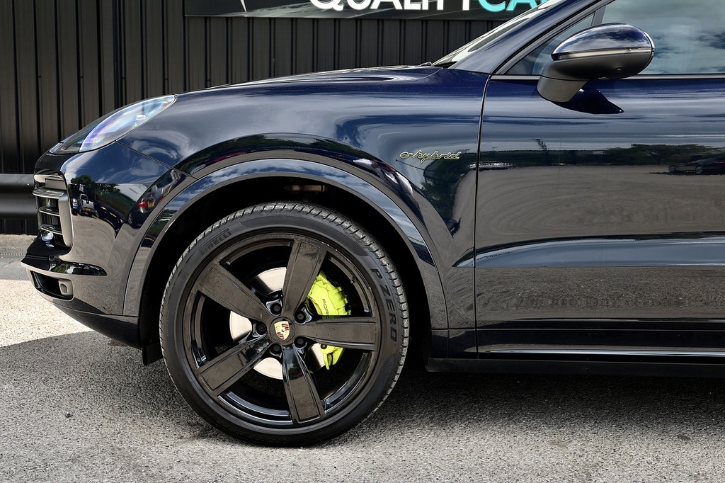 Porsche Cayenne Turbo Tiptronic S 5 Seat Black #28