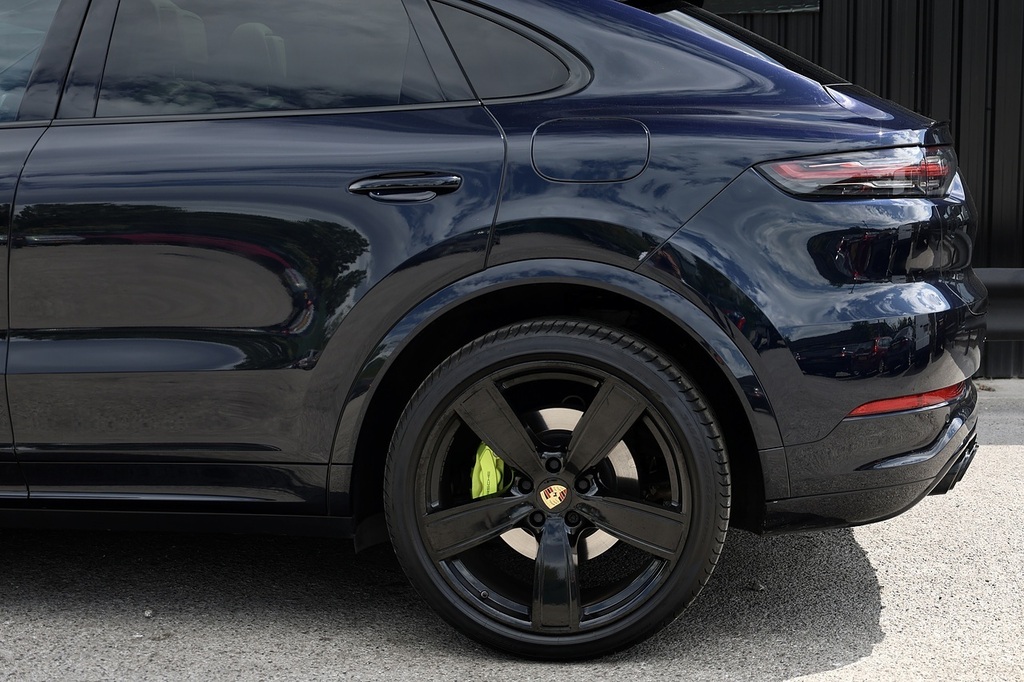 Porsche Cayenne Turbo Tiptronic S 5 Seat Black #29