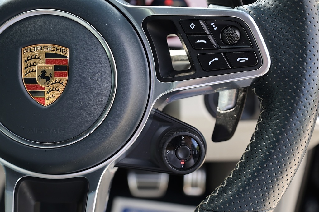 Porsche Cayenne Turbo Tiptronic S 5 Seat Black #15