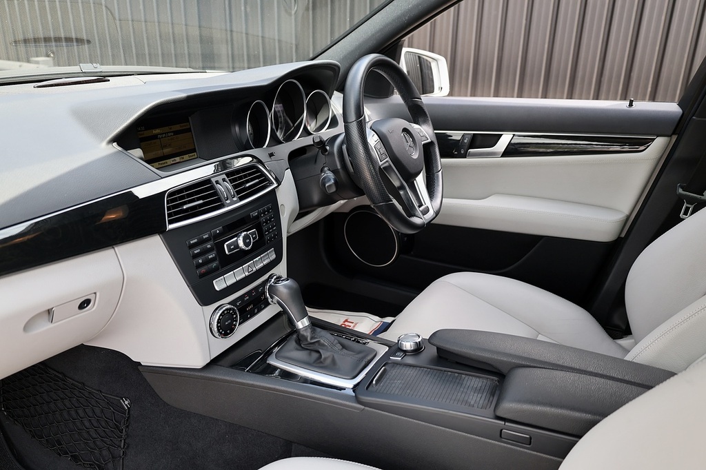 Mercedes-Benz C Class C220 Sport Cdi Blueefficiency Silver #8