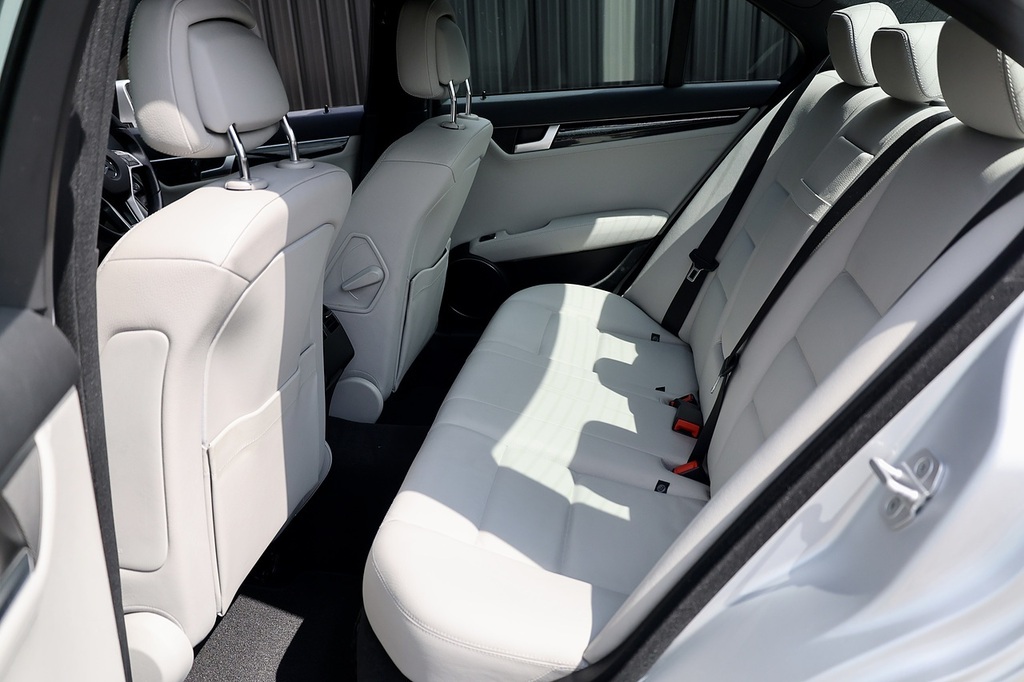 Mercedes-Benz C Class C220 Sport Cdi Blueefficiency Silver #22