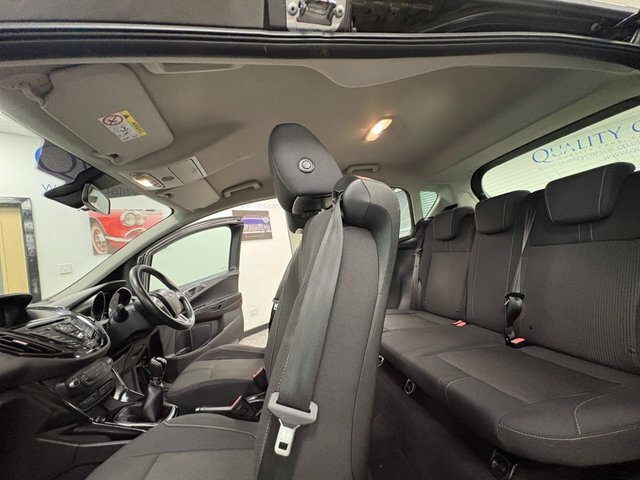 Ford B-Max B-max Titanium Navigator White #21