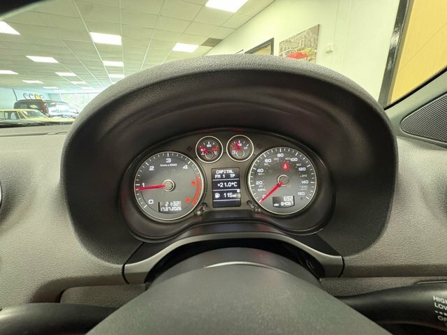 Audi A3 Cabriolet 1.6 Tdi Technik Euro 5 Ss White #32