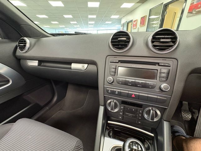 Audi A3 Cabriolet 1.6 Tdi Technik Euro 5 Ss White #28