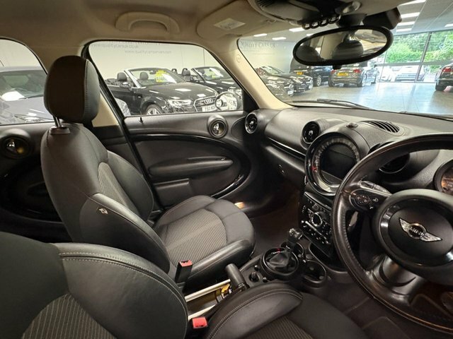 Mini Countryman 1.6 Cooper All4 121 Bhp Black #21
