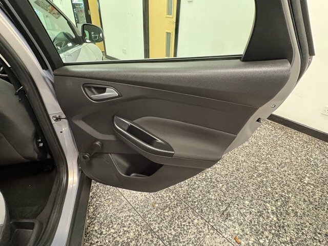 Ford Focus 1.6 Tdci Titanium Euro 5 Ss Black #27