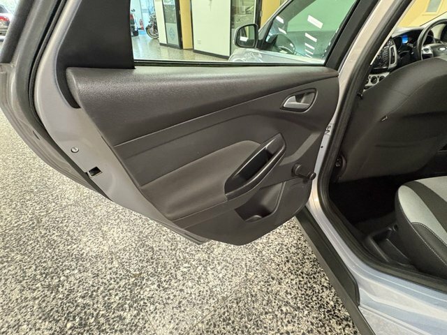 Ford Focus 1.6 Tdci Titanium Euro 5 Ss Black #30