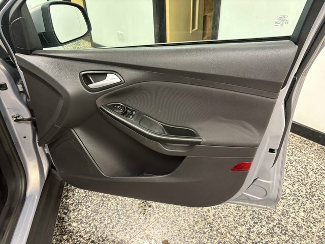 Ford Focus 1.6 Tdci Titanium Euro 5 Ss Black #47