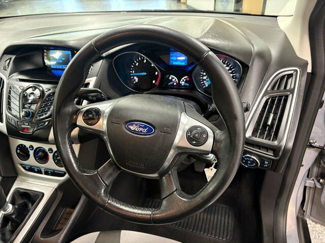 Ford Focus 1.6 Tdci Titanium Euro 5 Ss Black #42