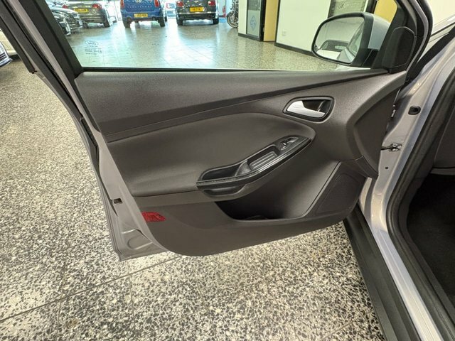 Ford Focus 1.6 Tdci Titanium Euro 5 Ss Black #34