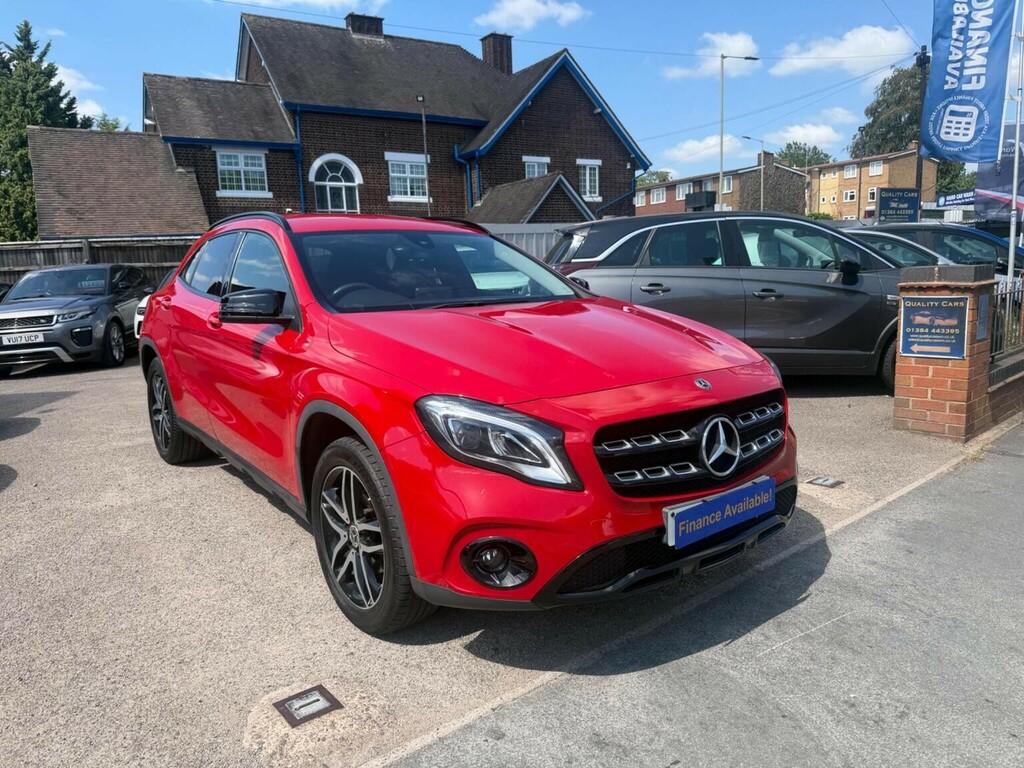 Mercedes-Benz GLA Class Suv 1.6 Gla180 Urban Edition Euro 6 Ss 201 Red