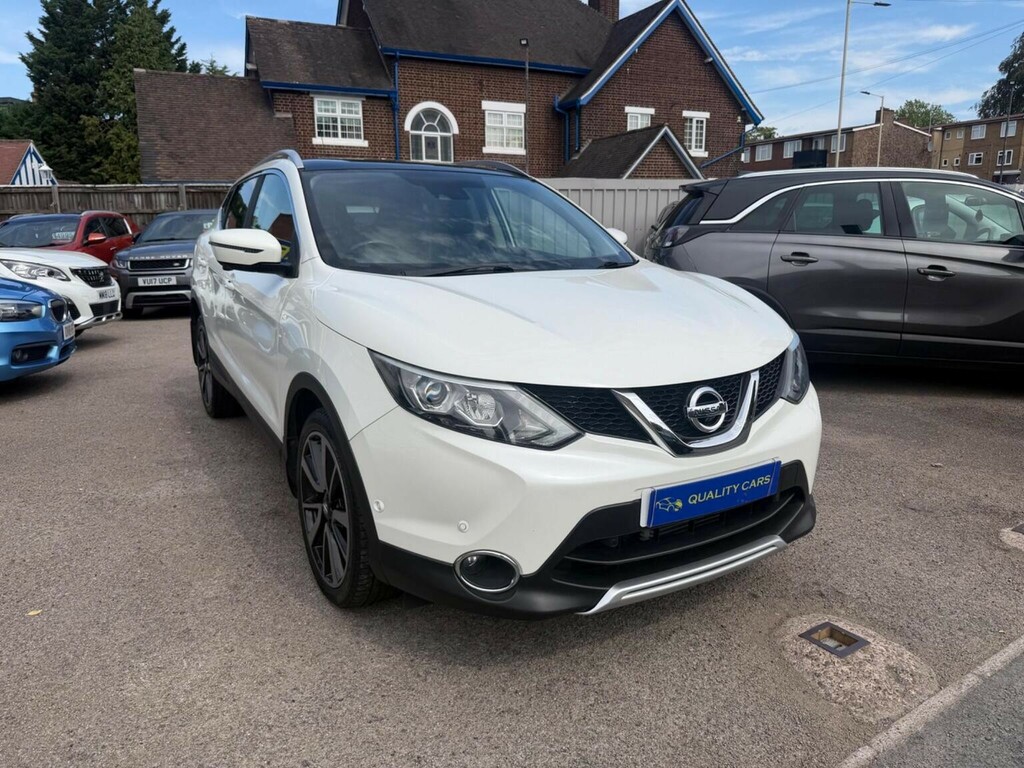 Nissan Qashqai Suv 1.6 Dci Tekna Xtron 2Wd Euro 6 Ss 2015 White
