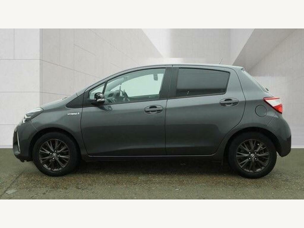 Toyota Yaris Hatchback Grey #4