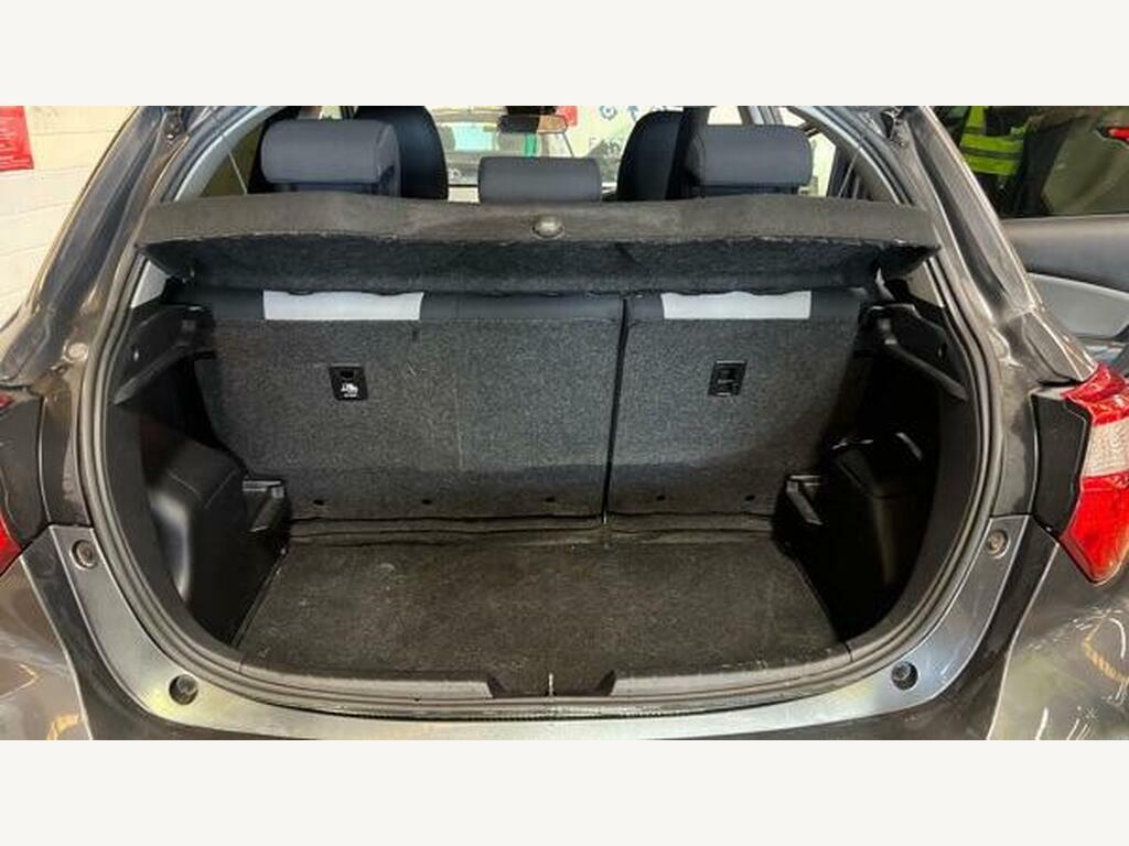 Toyota Yaris Hatchback Grey #10