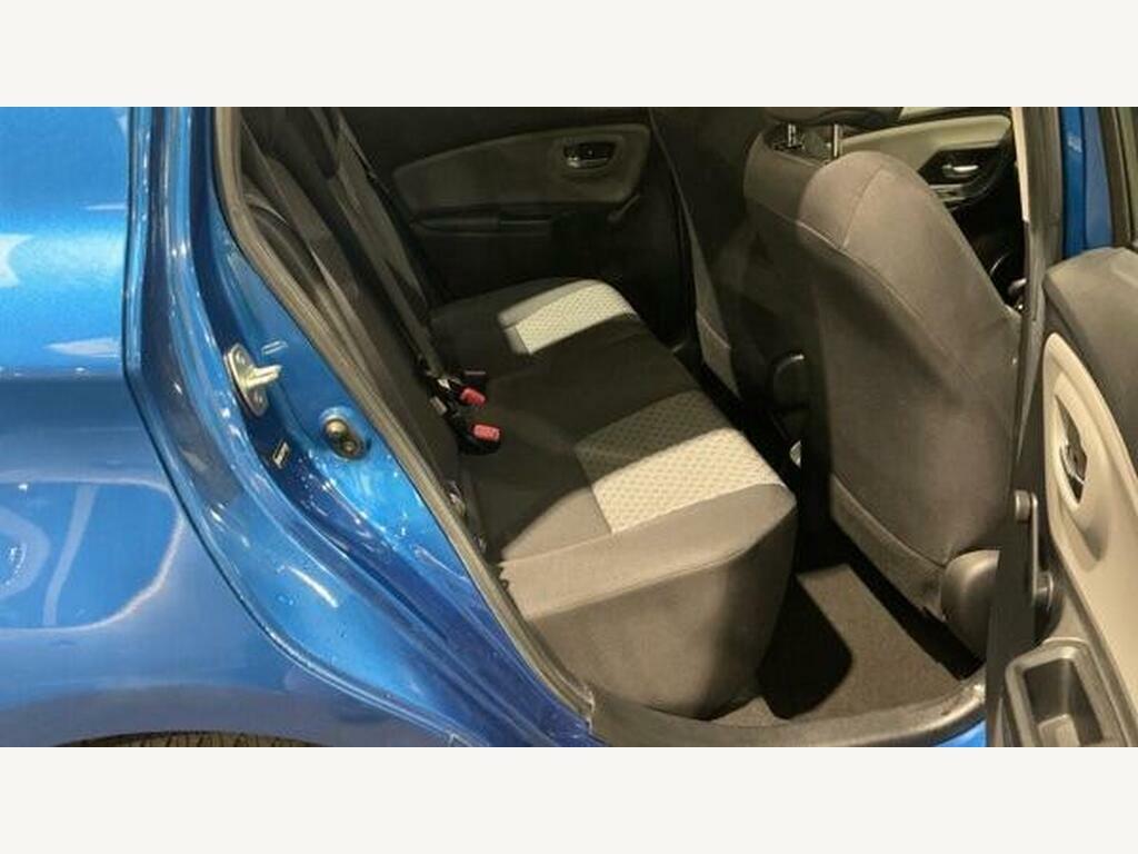 Toyota Yaris Hatchback Grey #9