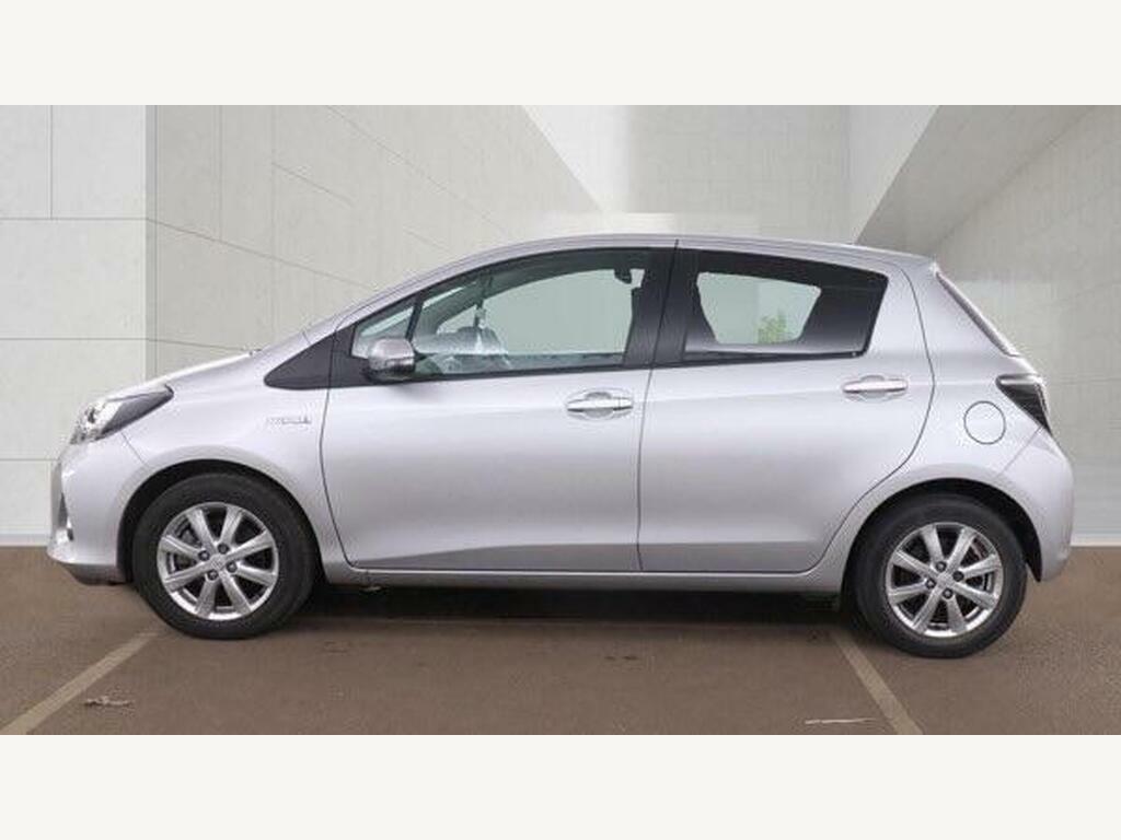 Toyota Yaris 1.5 Vvt-h T4 Cvt Euro 5 Silver #6