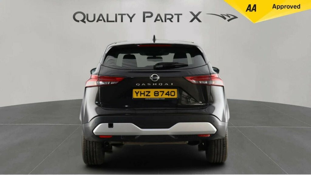 Nissan Qashqai Suv YHZ8740 Black #6