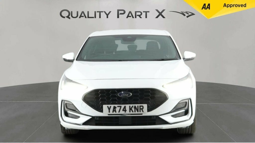 Ford Focus Hatchback YA74KNR White #2