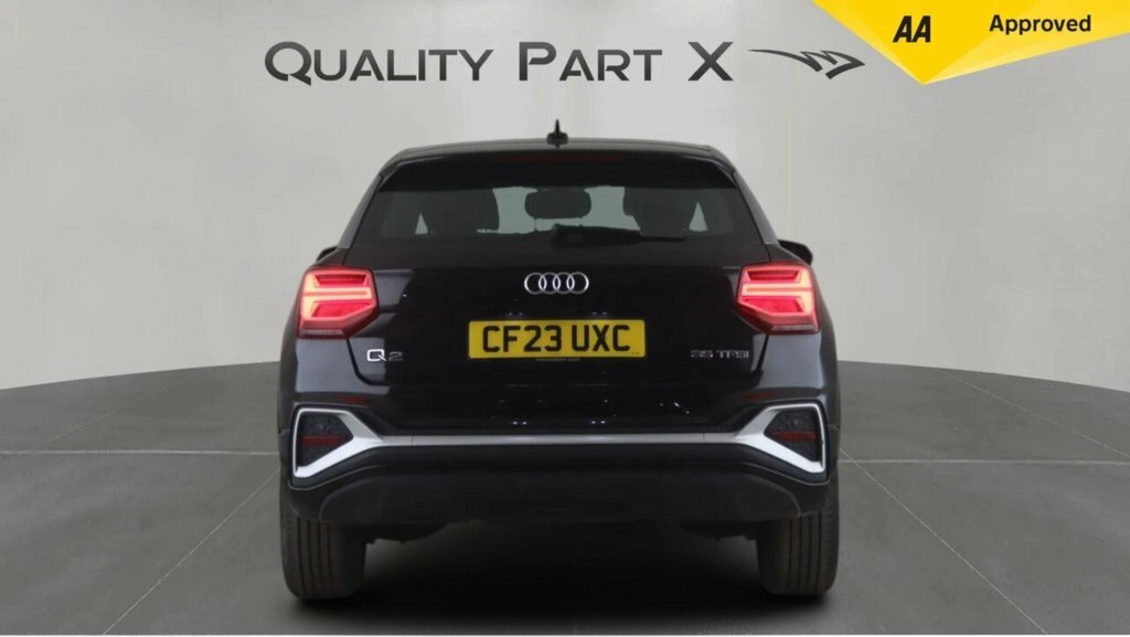 Audi Q2 Suv CF23UXC Black #6