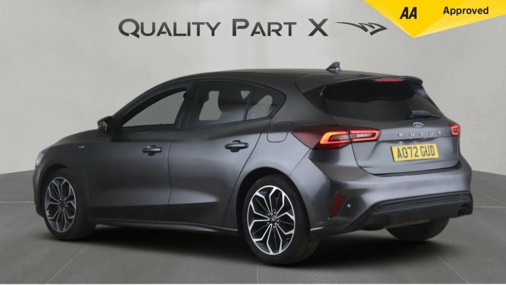Ford Focus Hatchback AO72GUD Grey #4