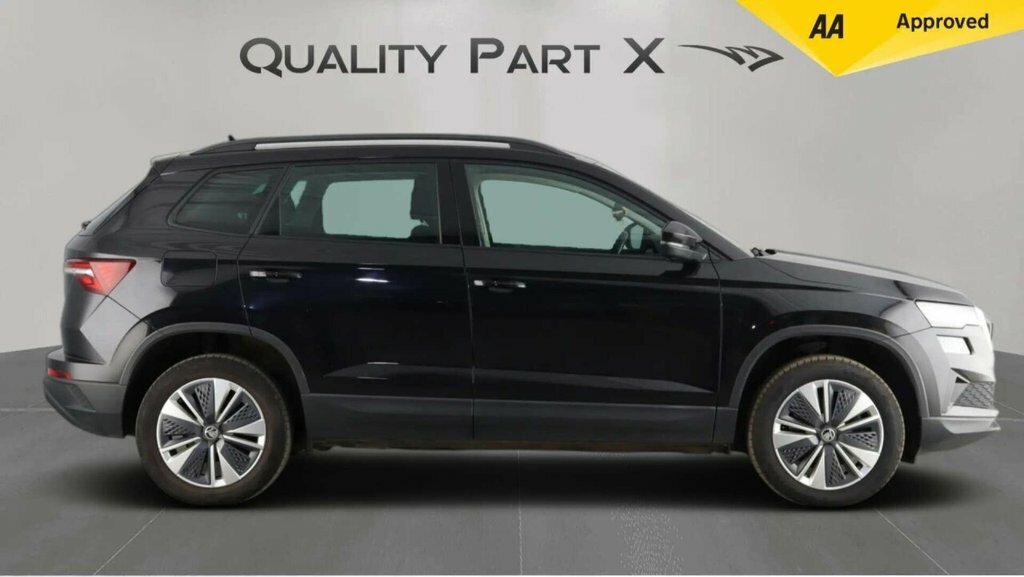 Skoda Karoq Suv AY23YZA Black #4