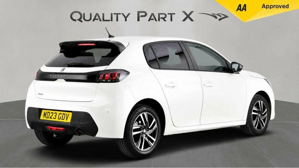 Peugeot 208 Hatchback MD23GDV White #5