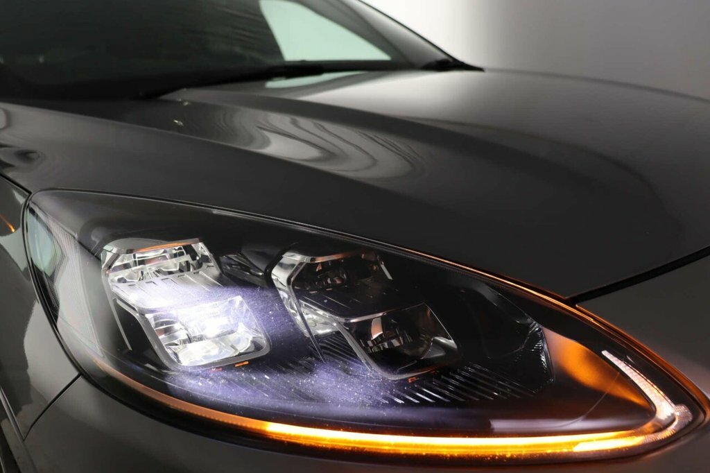 Ford Kuga 2.5 Fhev Vignale Cvt Red #29