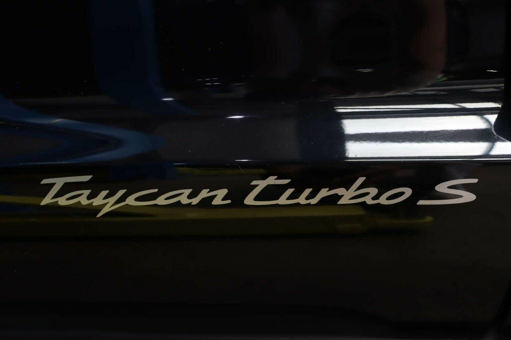Porsche Taycan Turbo 500Kw 93Kwh White #39