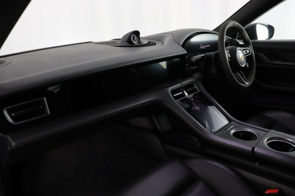 Porsche Taycan Turbo 500Kw 93Kwh White #11