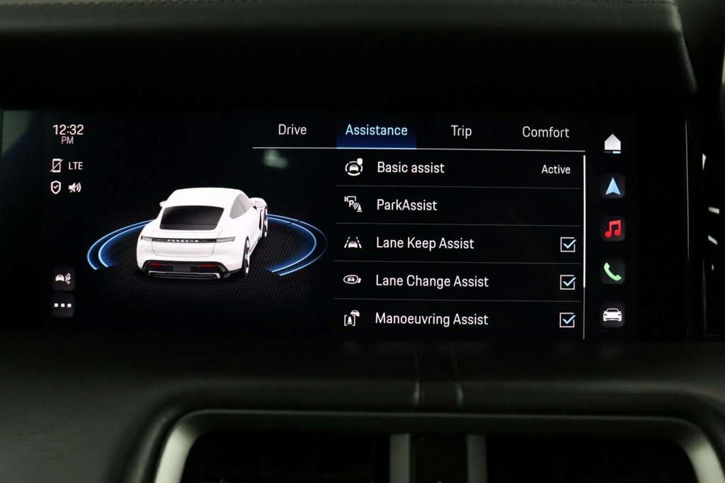 Porsche Taycan Turbo 500Kw 93Kwh White #55