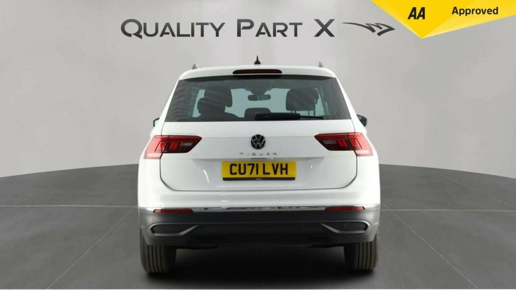 Volkswagen Tiguan Suv CU71LVH White #6