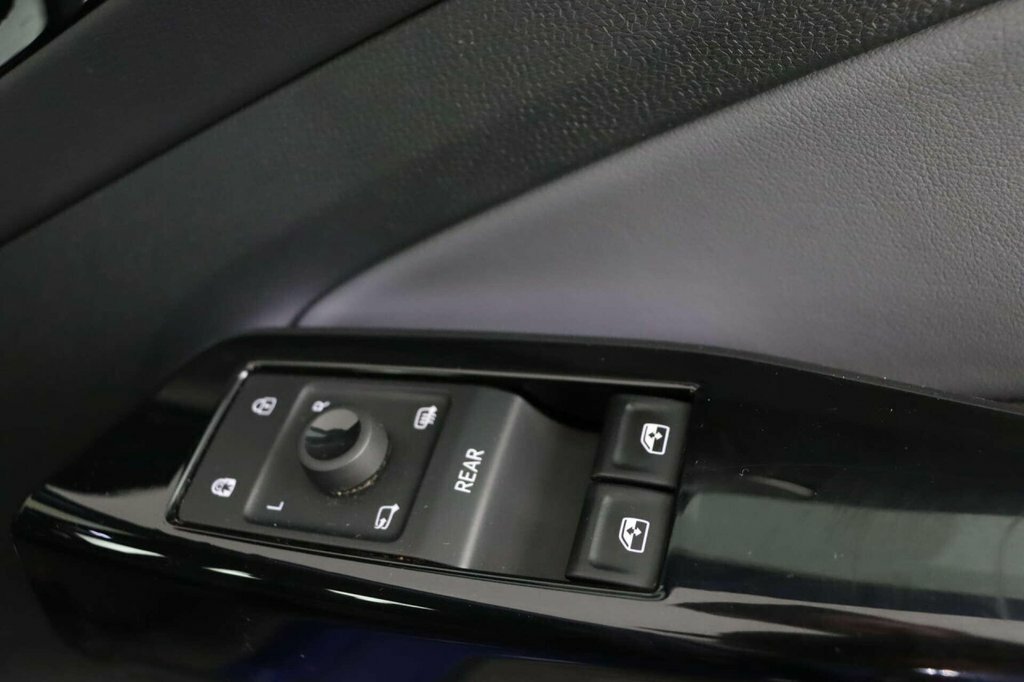 Volkswagen ID.4 Volkswagen 128Kw Style Ed Pro 77Kwh 125K Black #19