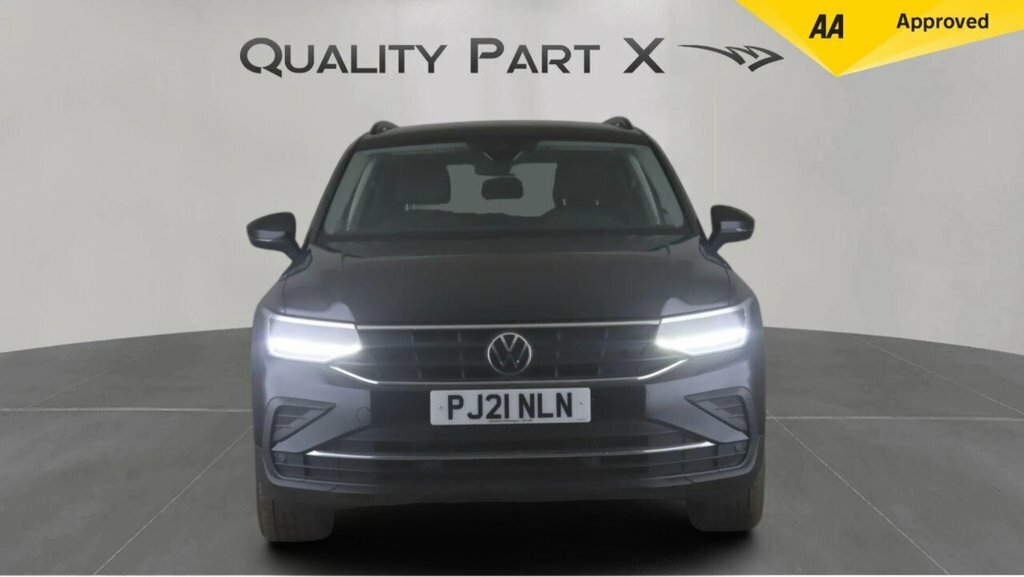 Volkswagen Tiguan Suv PJ21NLN Black #2