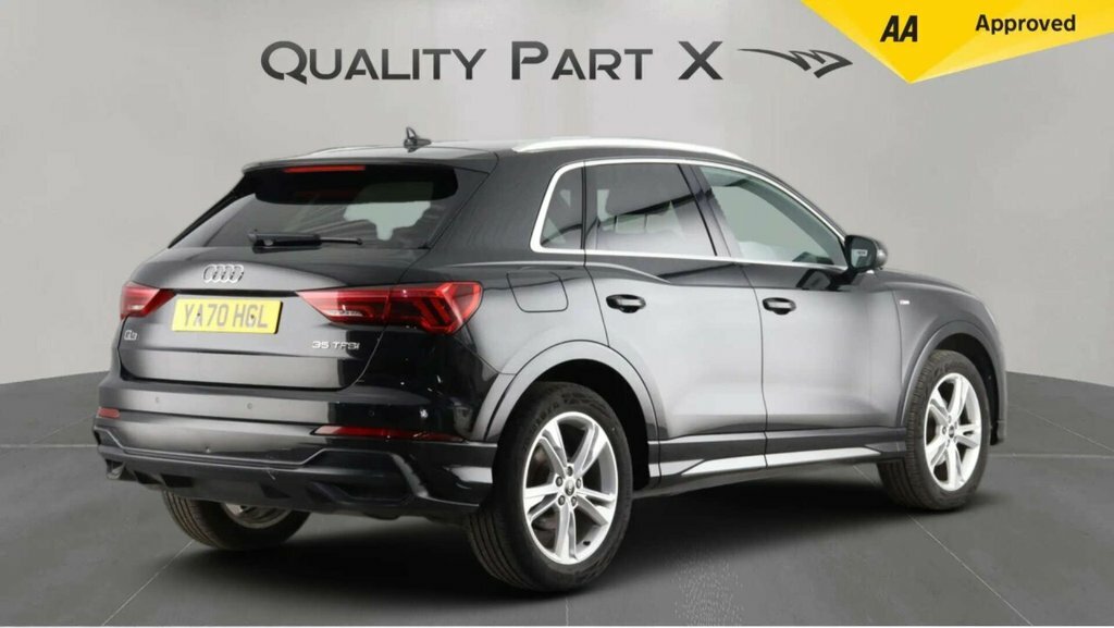 Audi Q3 Suv YA70HGL Black #5