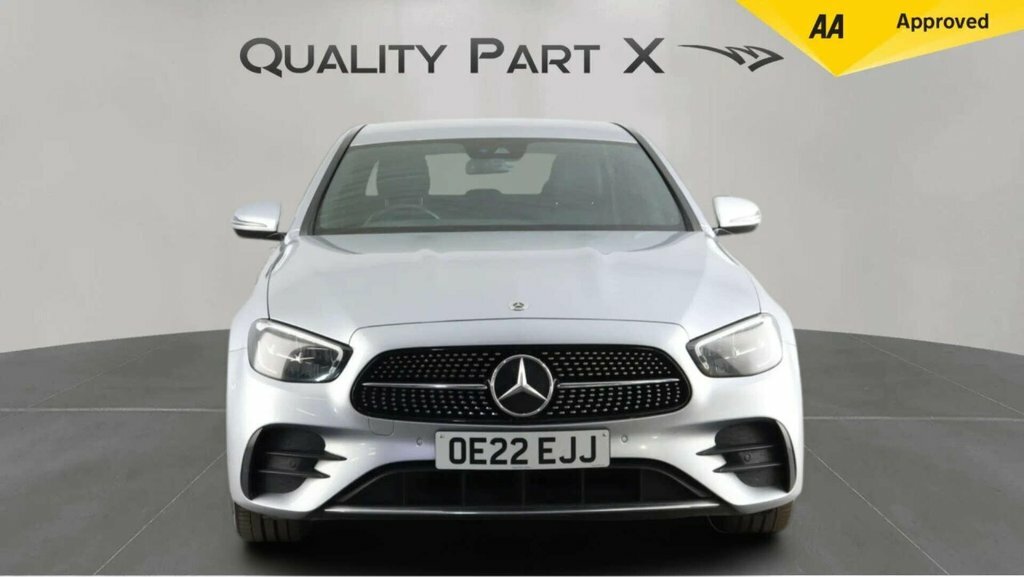 Mercedes-Benz E Class Saloon Silver #2